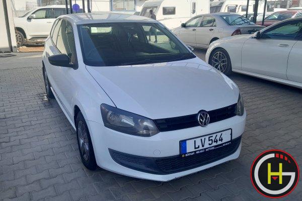 VOLKSWAGEN Polo